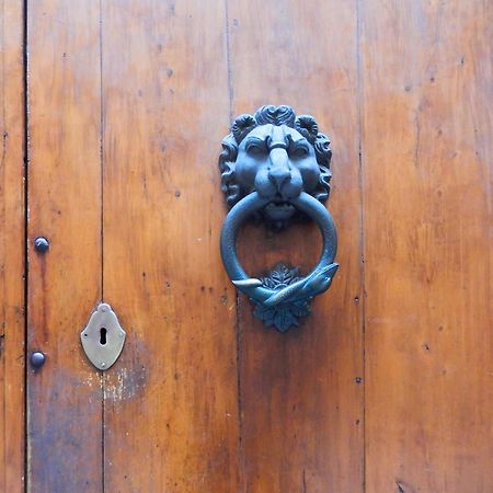 Stunning Apt 5min Walk to Duomo Florenz Exterior foto
